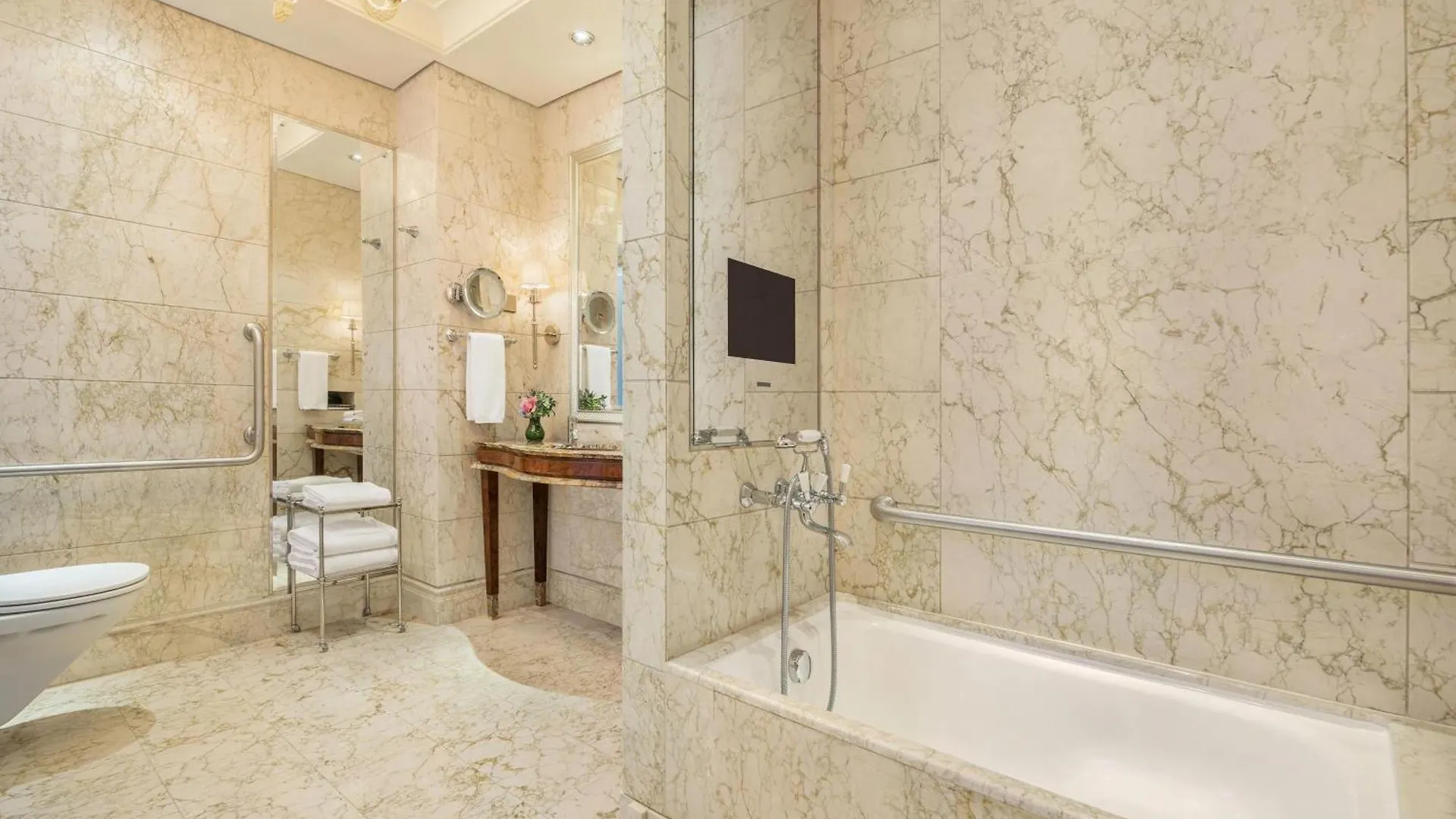 The St. Regis Singapore Singapore