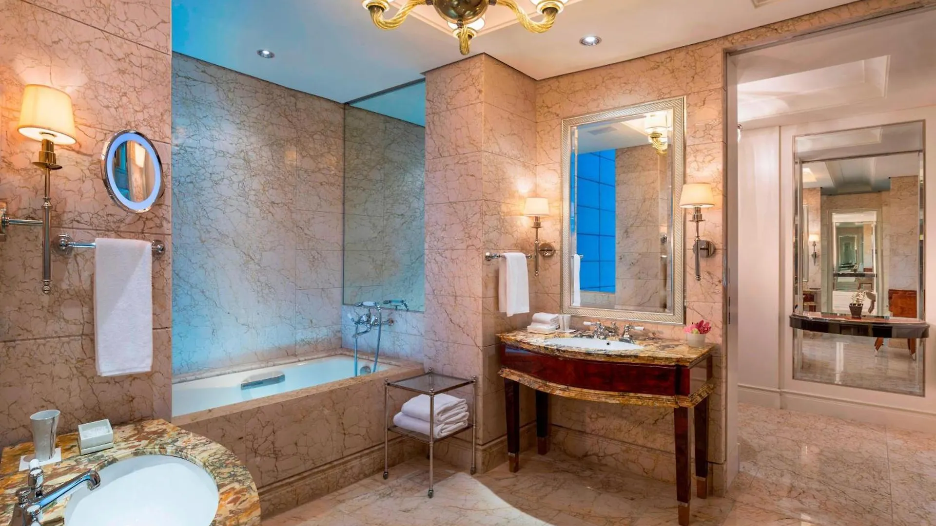 The St. Regis Singapore Hotel